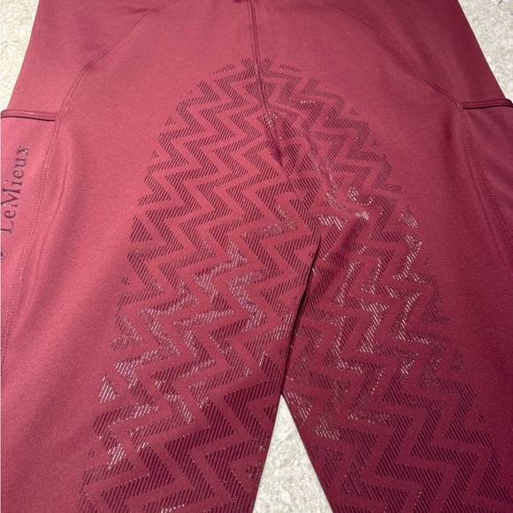 Lemieux Burgundy Pull On Breeches.Never worn!!
New w/out tags. - Picture 6 of 7